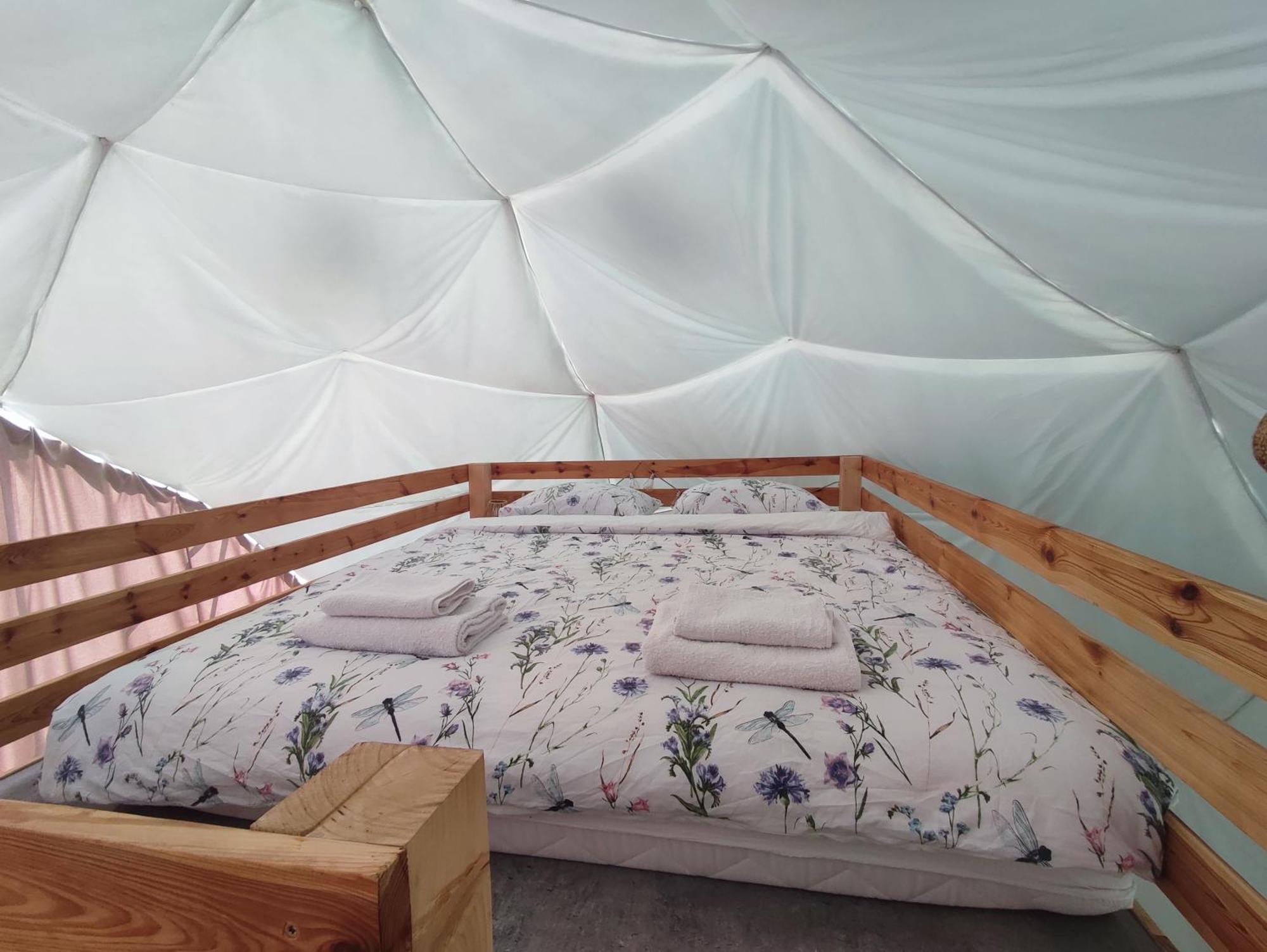 Hotel Forrest Glamp Mieroszow Esterno foto
